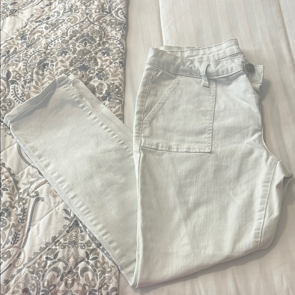New Directions White Ankle Jeans